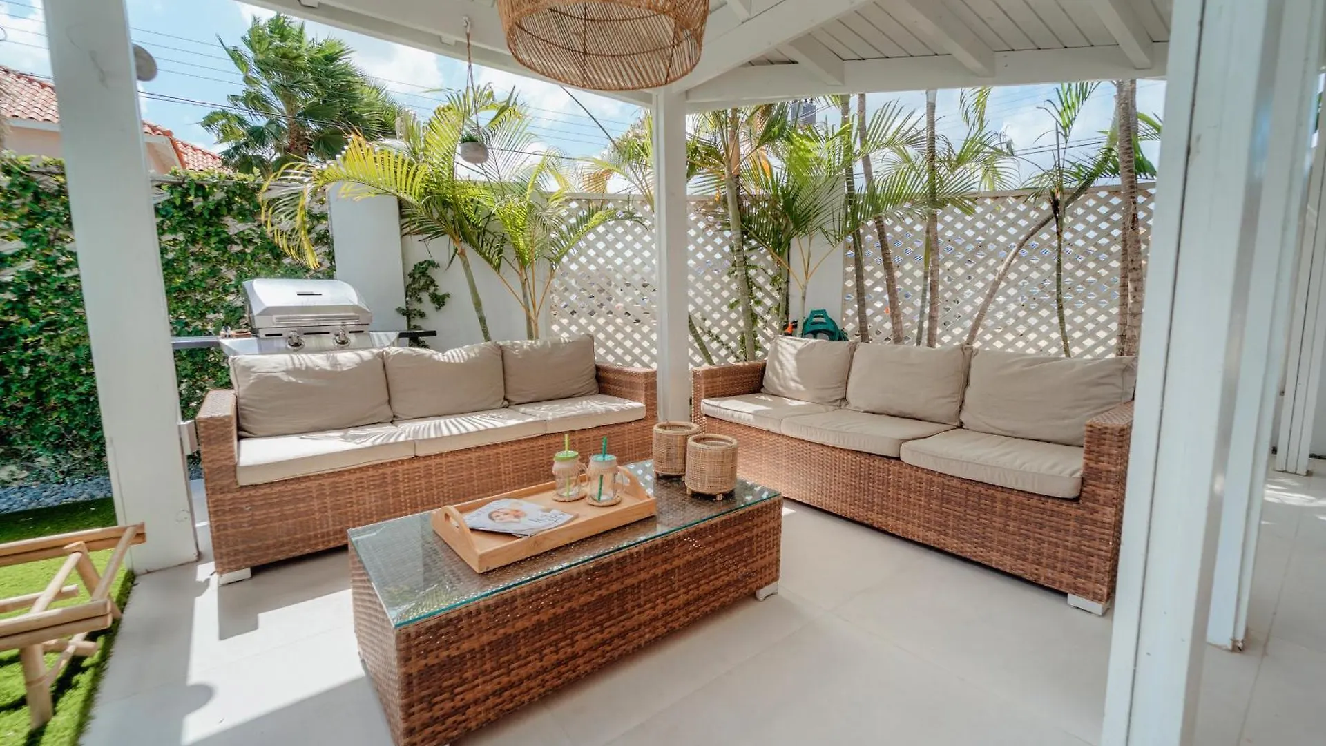 Bohochique Villa, 2 Private Pools, Palm Beach 6 Bedrooms